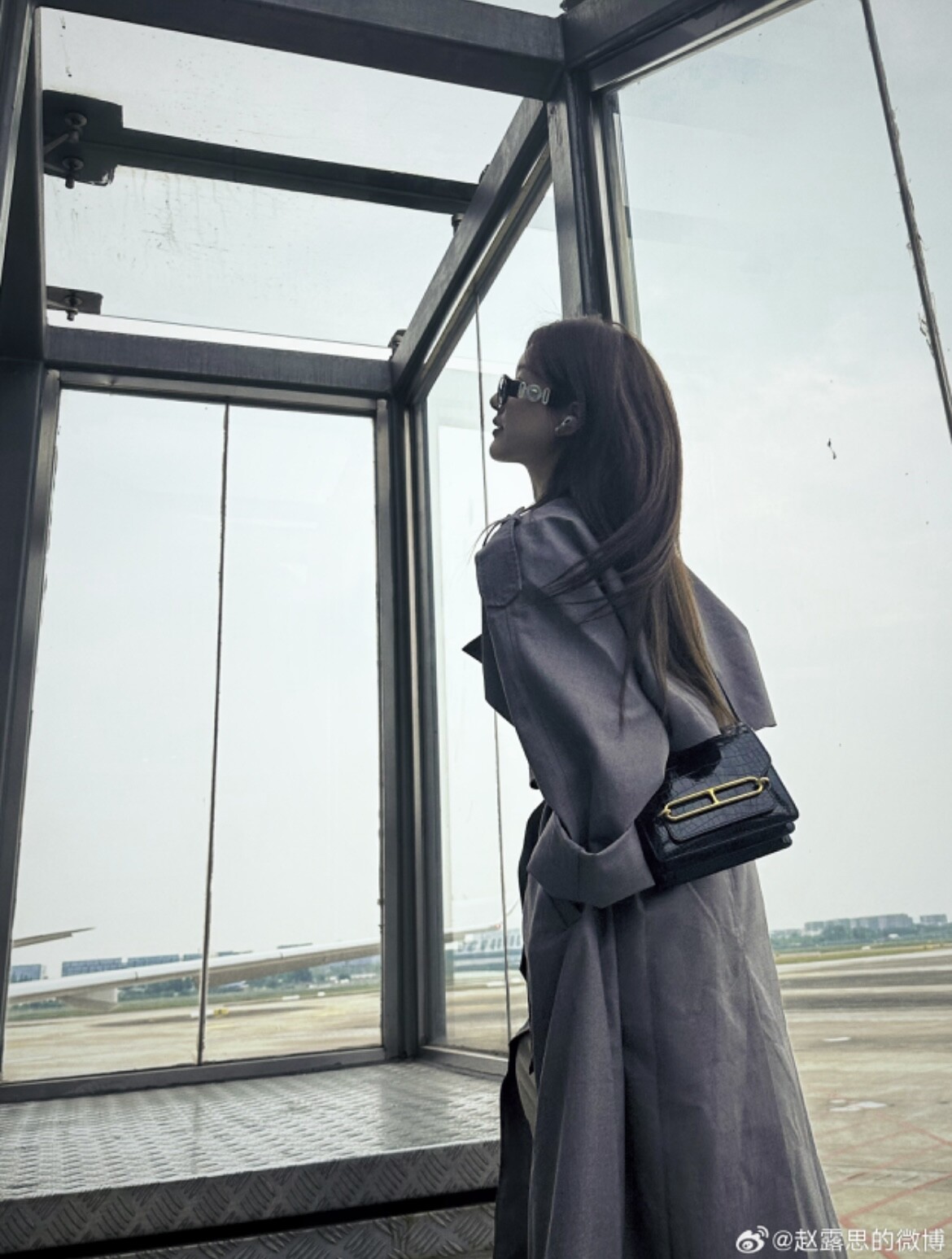 2023趙露思私服同款包包：跟著揹PEDRO質感和年輕兼具、「這一牌」過半超厲害！