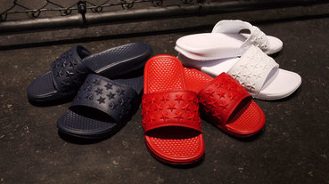 上市速報 / NIKE BENASSI JDI QS ’INDEPENDENCE DAY’