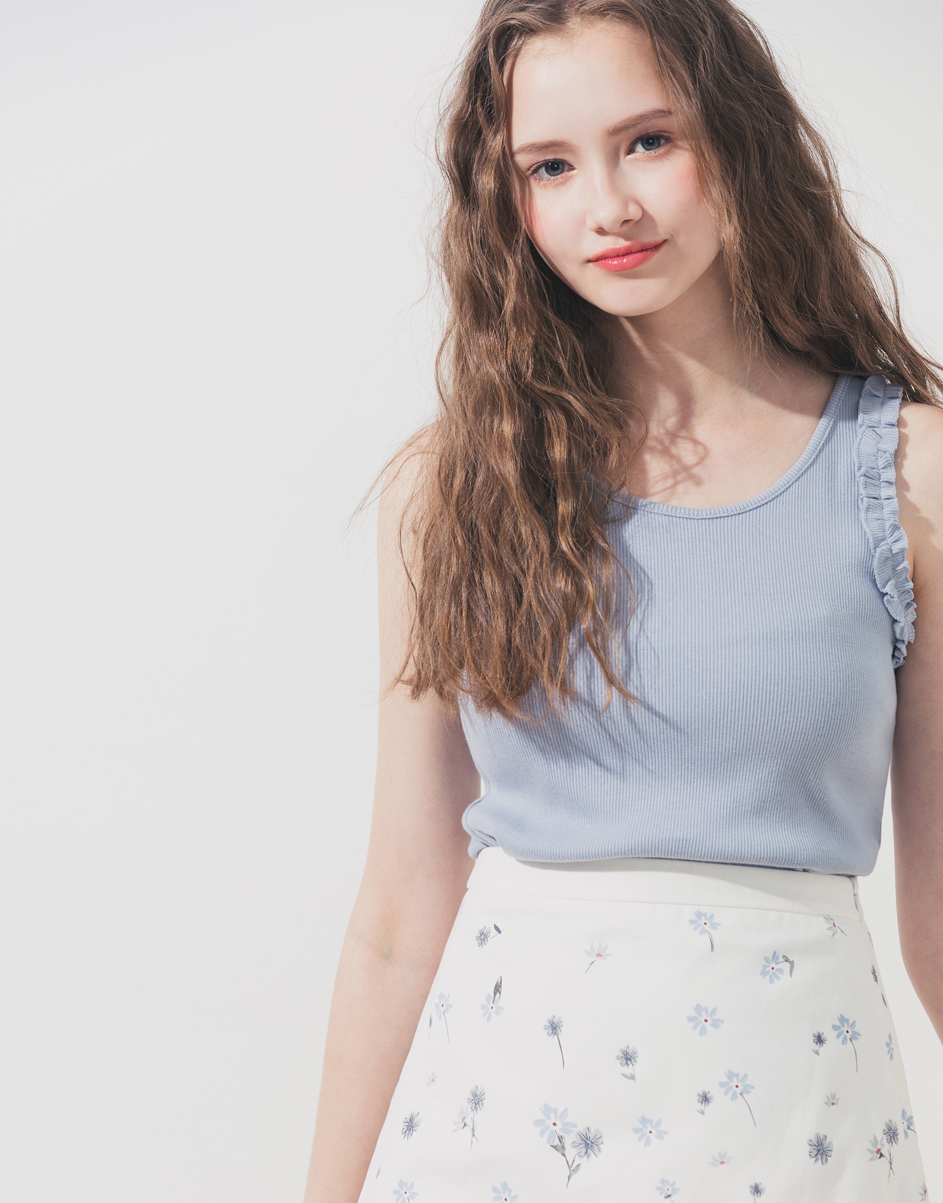 MIT製造/袖口荷葉背心/淺色需著膚色貼身衣物