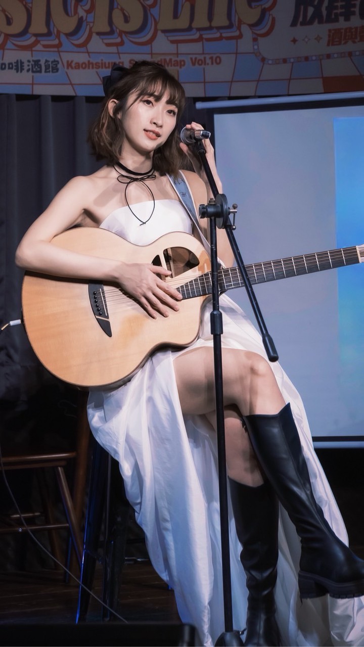 悅樂🎸🇲🇾彈唱駐唱歌手Mandy