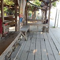 โรงเรียน+ใต้สะพานลอย