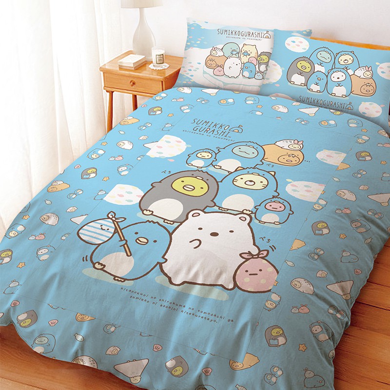 2尺印花床包x1雙人6x7尺被套x1 美式信封枕套x2材 質100℅聚酯纖維磨毛布床高28cm，可包覆約25cm以內的床墊◆注意事項－★運費：外島或偏遠山區/地區酌收超額之運費。★清洗方式：可水洗，但