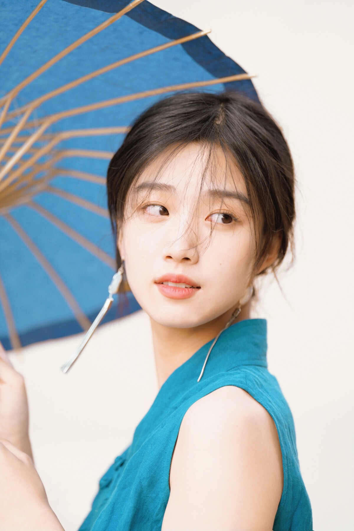 《玉骨遙》演員古裝vs.時裝！肖戰、王楚然中規中矩，任敏、盧昱曉翻車被吐槽！