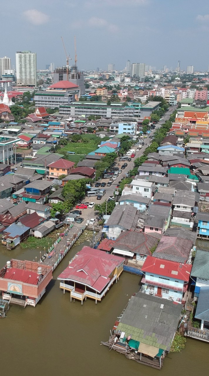 บ้านตลาดแก้ว