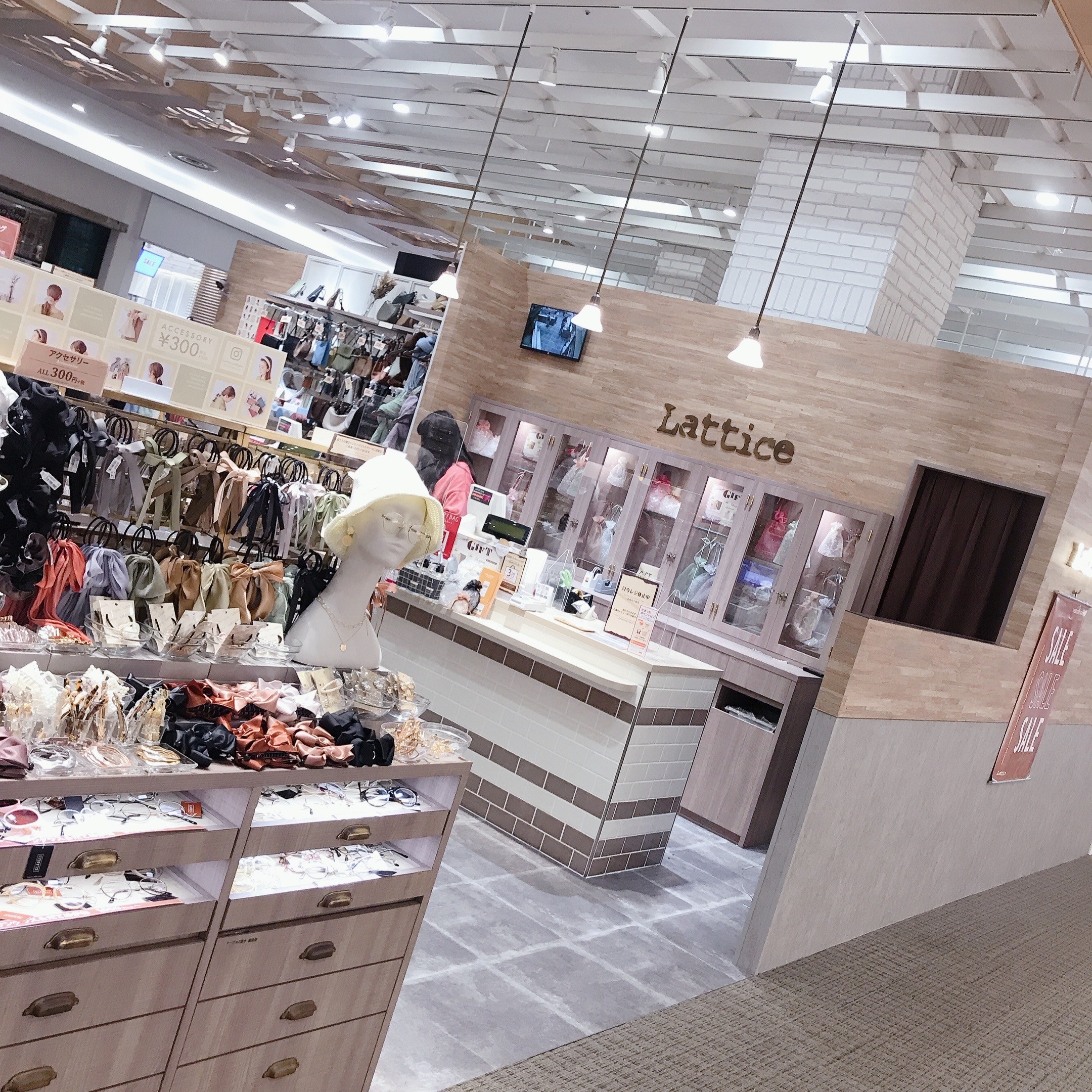 Lattice 越谷レイクタウン店 ラティス コシガヤレイクタウンテン レイクタウン 越谷レイクタウン駅 アクセサリー By Line Place