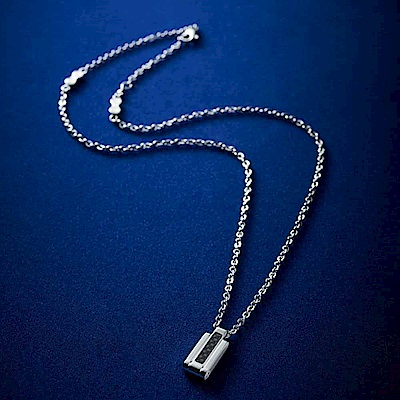 日本克郎托天採用希士類永久磁石，獨家正負極交互排列，有效促進血液循環，舒緩配戴部位肌肉。