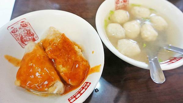 【基隆美食】魚丸伯仔-超過60年老字號美食店家！有一樣東西只有在這才能吃到