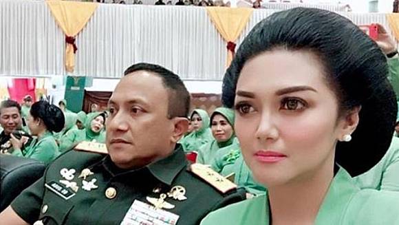 Anak Bella Saphira Tulis 5 Pesan Ini Di Hari Ayahnya Pensiun Dari Tni - tni angkatan darat roblox