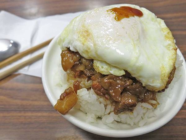 【新竹美食】禾日香古早味魯肉飯-會爆漿的日月魯肉飯