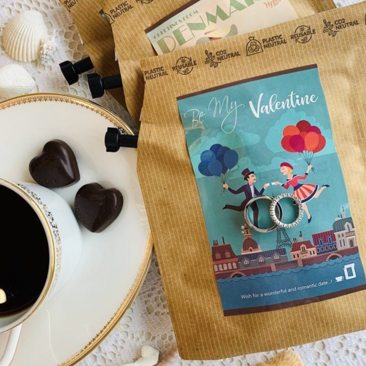 有機胡蘿蔔條、有機木瓜粒、有機鳳梨片混合多種有機水果，富含新鮮水果甜味與香草的平順口感，打開茶包香氣隨即撲鼻而來，喜歡果香的您千萬不能錯過。*此商品不含咖啡因7.薑黃 / Spicy Turmeric