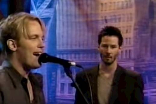 Nggak Cuma Jared Leto, Ini Dia 10 Aktor Hollywood Yang Juga Seorang Frontman Band