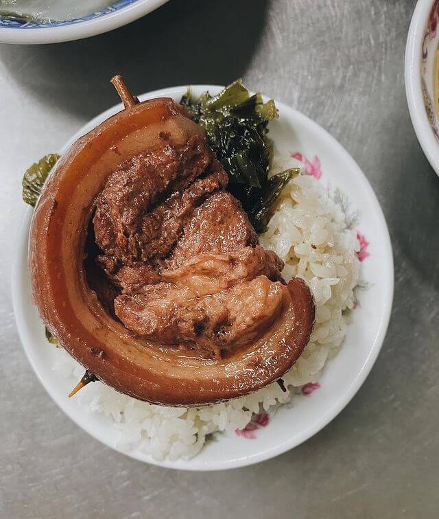 鹿港老街美食｜黑豬灶爌肉飯 
