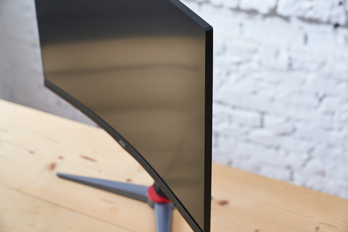 史上最超值電競螢幕AOC CQ27G2評測，144Hz 創造無殘影高畫質效果