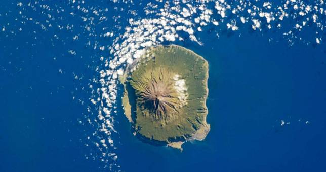 與世隔絕！293人定居海島「地球最偏遠」每年僅2船班可抵