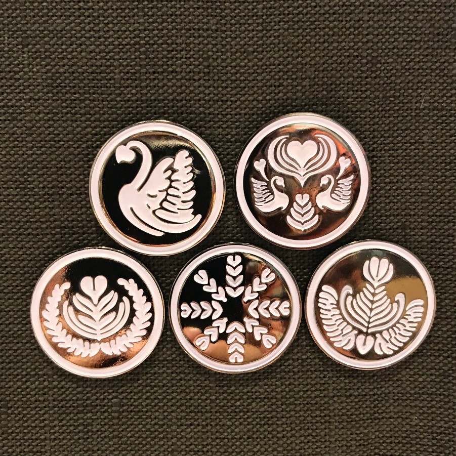 咖啡師胸章 徽章 別針 胸針 咖啡飾品 1號~11號款下單區 少量現貨 精緻胸章 咖啡師圍裙胸章【沐湛咖啡】