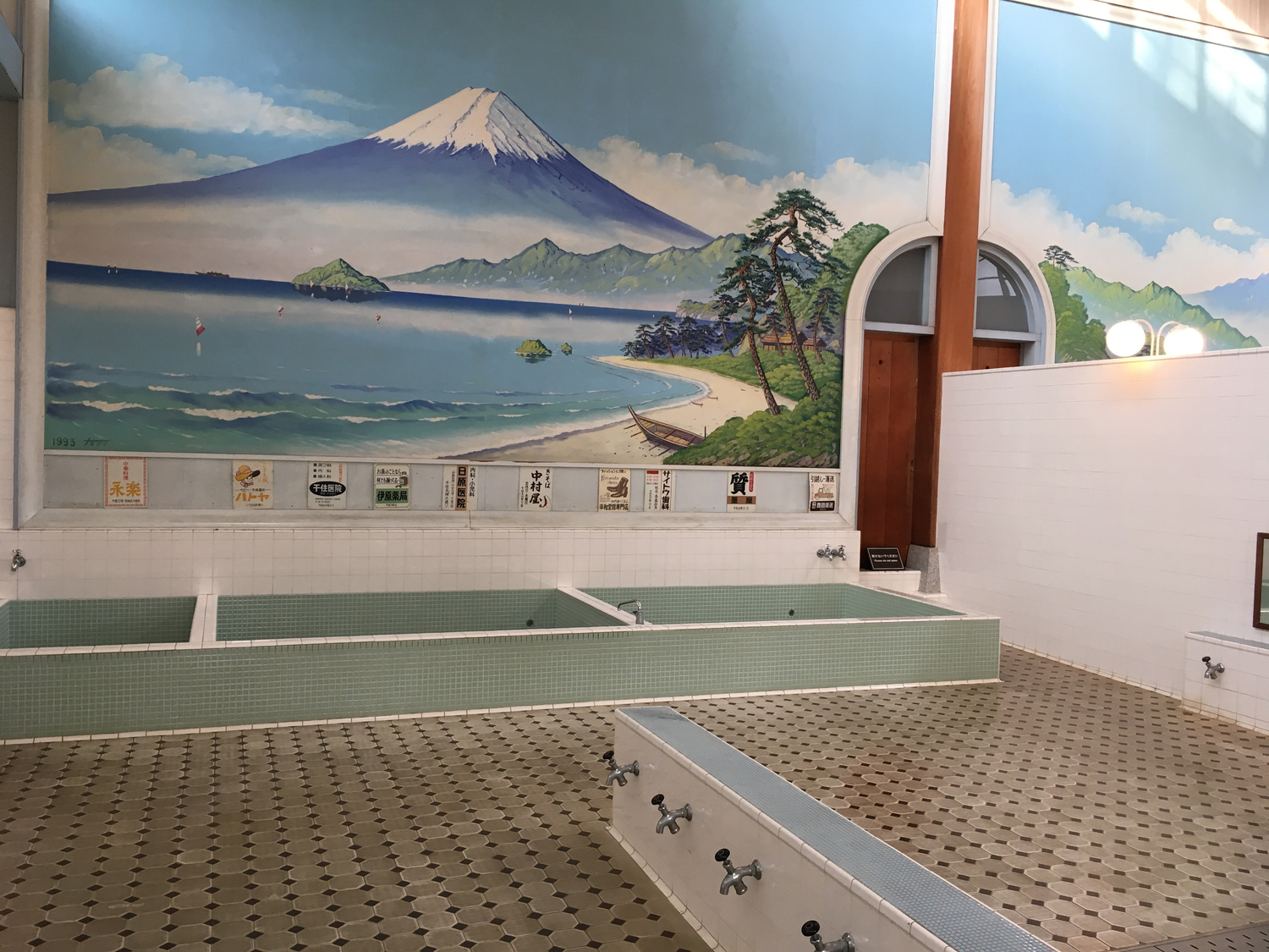 日本人用吹風機「全身有毛的地方」都能吹！日本人洗澡習慣別嚇到