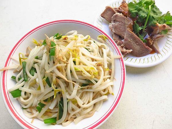 【桃園美食】鎮撫街無名米粉湯-網路高評價無名米粉湯 【桃園美食】鎮撫街無名米粉湯-網路高評價無名米粉湯