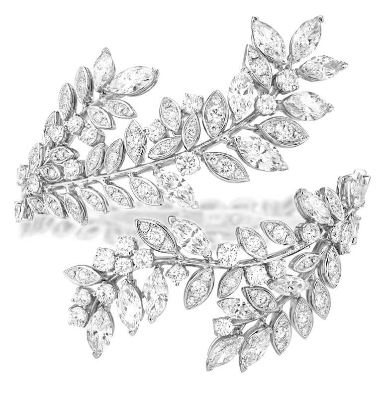 PIAGET「Extremely Piaget」系列18K白金頂級珠寶鑽石手鐲╱10,200,000元。（圖╱PIAGET提供）