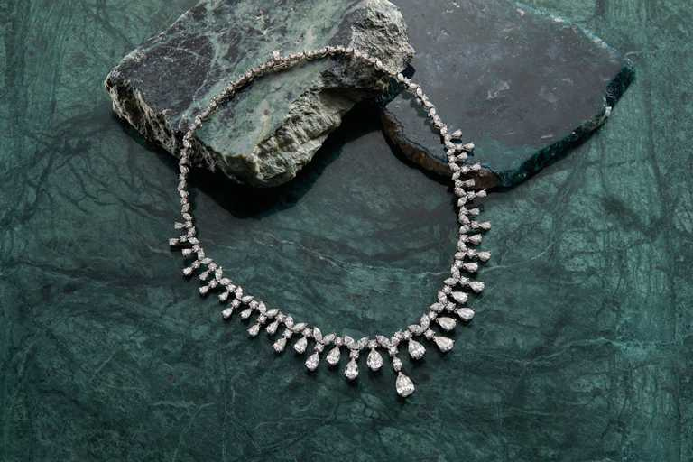 DE BEERS「Assana」系列高級珠寶，鑽石項鍊╱15,850,000元。（圖╱DE BEERS提供）