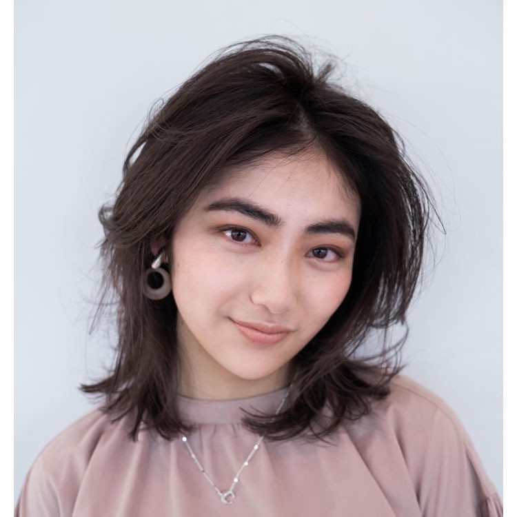 30代 40代大人女性の髪型 ミディアムまとめ 働く女性の好感度ヘアスタイル12選 Baila News