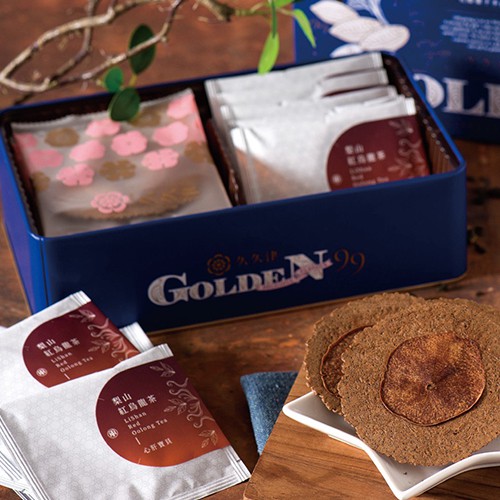 台灣2500海拔高山所培育出來的梨山紅烏龍再將茶粉融入餅乾當中與梨山蘋果互相呼應在吃到餅乾的同時蘋果的香氣與茶香交織在一起純天然美味的茶禮盒伴手禮就此誕生[純素]紅烏龍米餅：蓬萊米粉,蘋果片,蘋果汁,