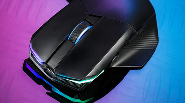 具備拇指搖桿、無線充電、三模連線的電競滑鼠，ROG Chakram 開箱動手玩