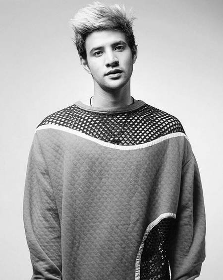 Sederet Foto Ammar Zoni, Si Anak Langit yang Selalu Berpenampilan Keren