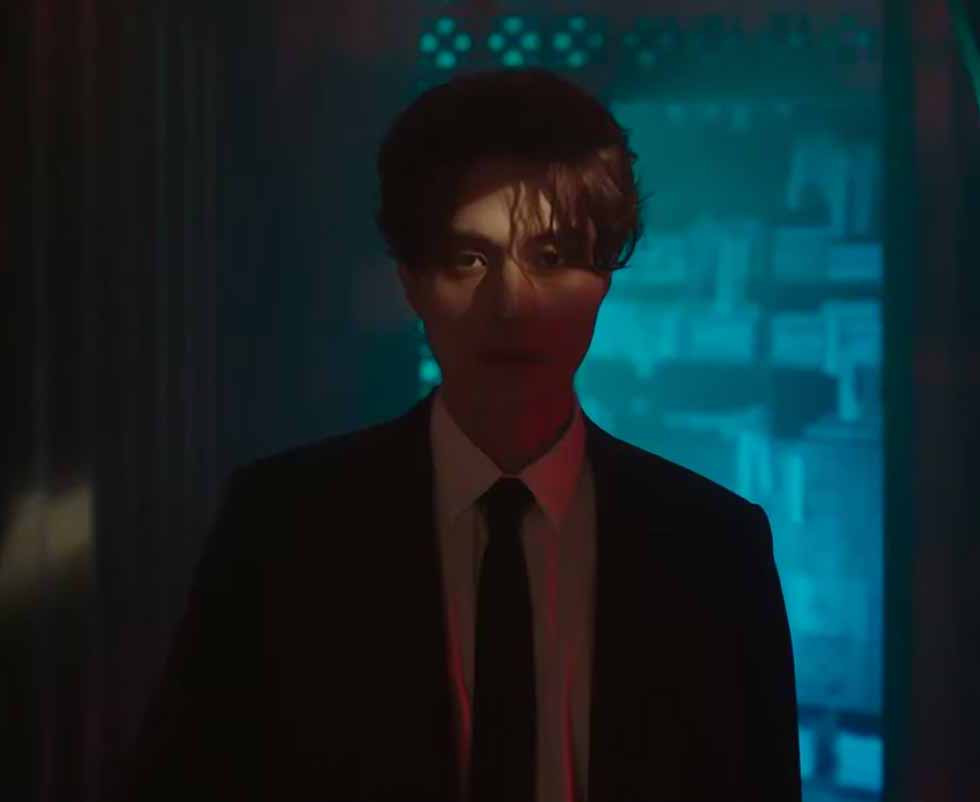 《九尾狐傳》最新預告公開！李棟旭誘惑拉領帶，「異色瞳孔」好邪魅