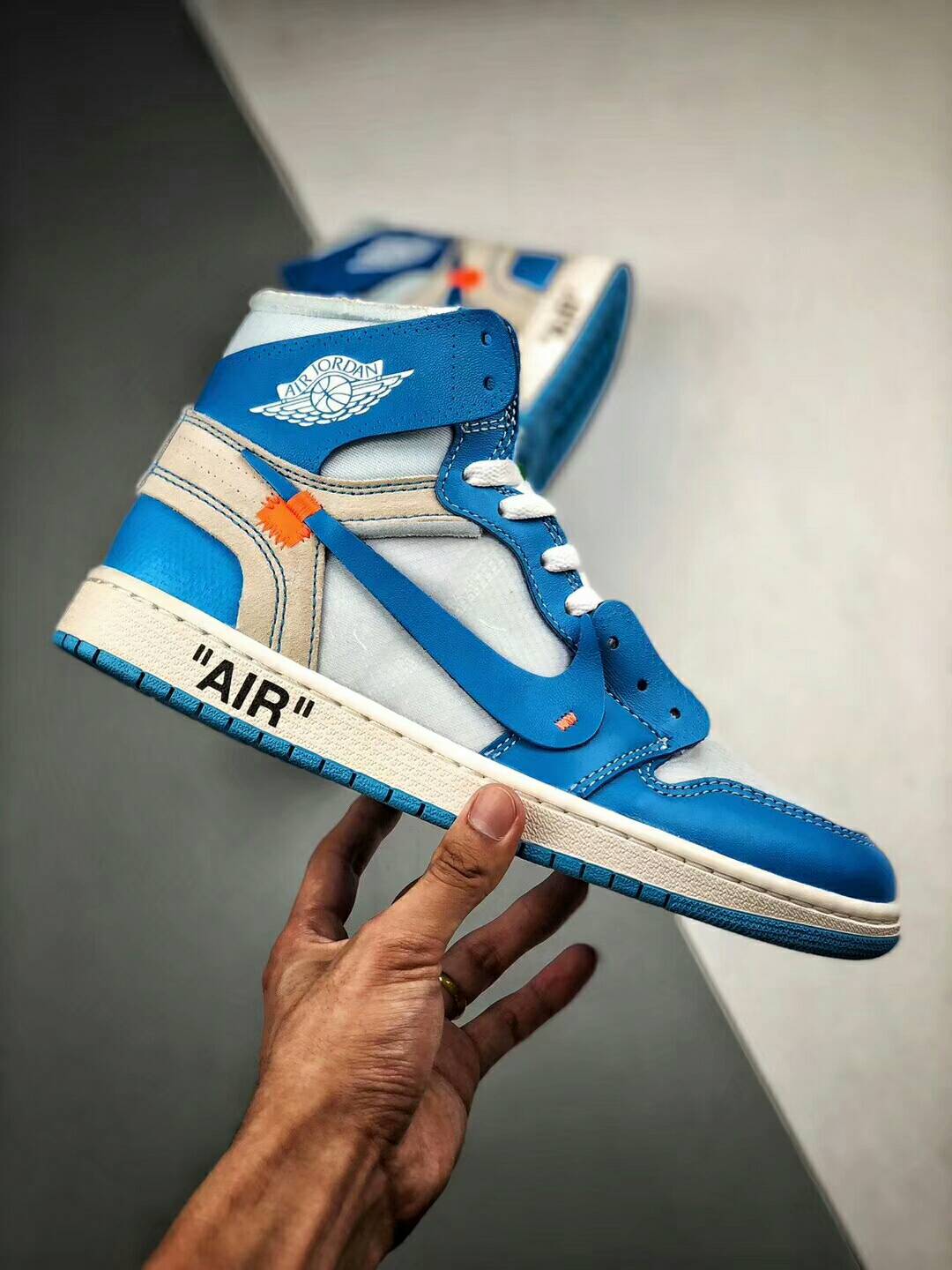 Air Jordan 1 x OFF-WHITE 