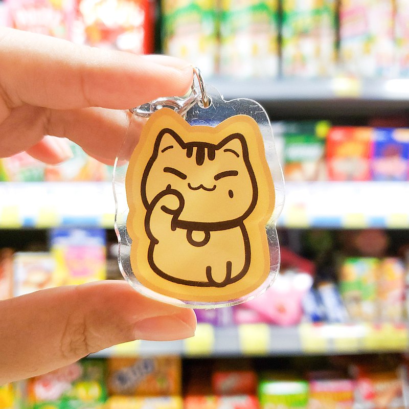 阿鬼 :「這是香港設計，所有匙圏都以美食作主題。」