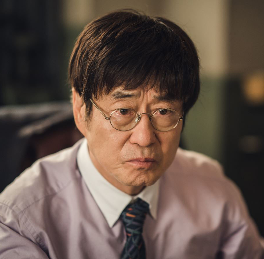 《雖然是精神病但沒關係》配角介紹8：金昌完 飾演 院長 吳智往