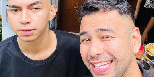 Usai Dikasih Sepatu Kuliah Gratis Raffi Ahmad Ajak Usai Dikasih Sepatu Kuliah Gratis Raffi Ahmad Ajak