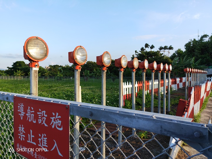 OPPO R17 開箱動手玩，跑分、拍照、續航力表現全都測