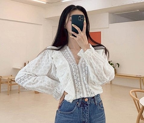 上衣 襯衫 下单大概需要10-20天以上可 以收到请确认收件时间再下单 因航空与疫情特别情况