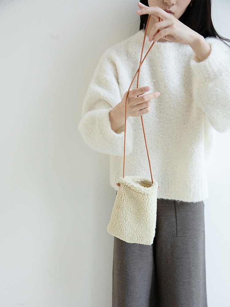 JOYDIVISION季节限定 小号毛包手机包温冬日暖手暖呼呼手包