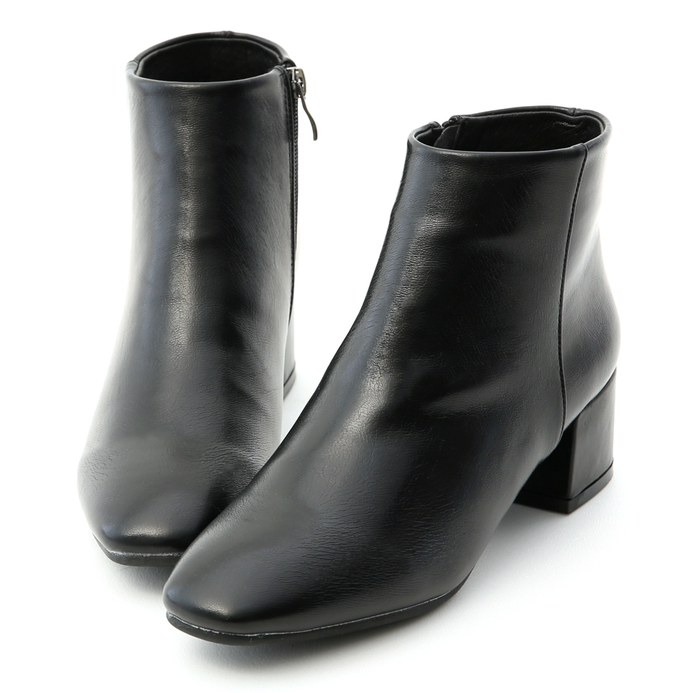 D+AF 俐落焦點．極簡素面方頭低跟短靴