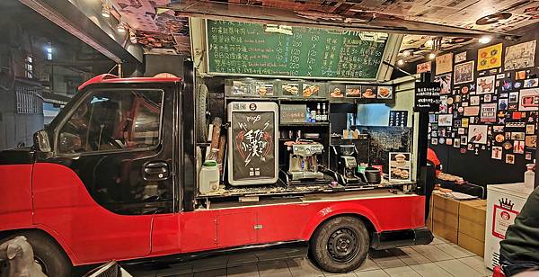 miniB 手作漢堡-隱藏在巷弄裡！２００元不到就能品嚐到美味的美式漢堡