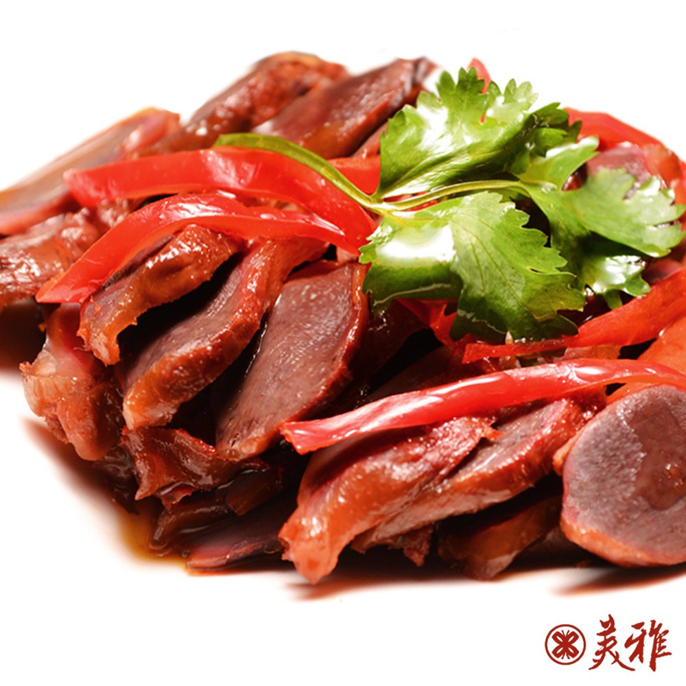 1.鍋內加入1茶匙油加熱後先爆香蔥白和辣椒 2.接著加入高麗菜快炒均勻3.然後再擺入鴨腿拌炒加熱4.最後加入米酒或蔥蒜快速拌勻即可品牌：美雅宜蘭餅品牌國家：台灣類型：小吃種類：鴨排葷/素：葷保存方法：