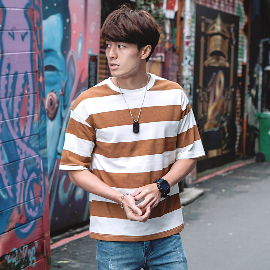 尺寸數據 選購代號 版型大小 衣長 衣寬 肩寬 袖長 M 6號 69 50 51 23 L 7號 72 52 56 26 XL 8號 75 54 60 28 *該選幾號? 請參考『尺寸測量網頁』快速選