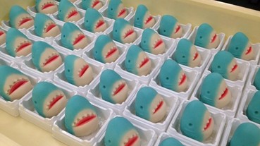 【甜點特輯】日本駄菓子老店推「巨口鯊」造型 萌翻網友成絕佳伴手禮！