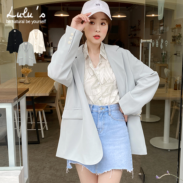 043012♦ 雙口袋/無墊肩/袖口裝飾釦/後開叉