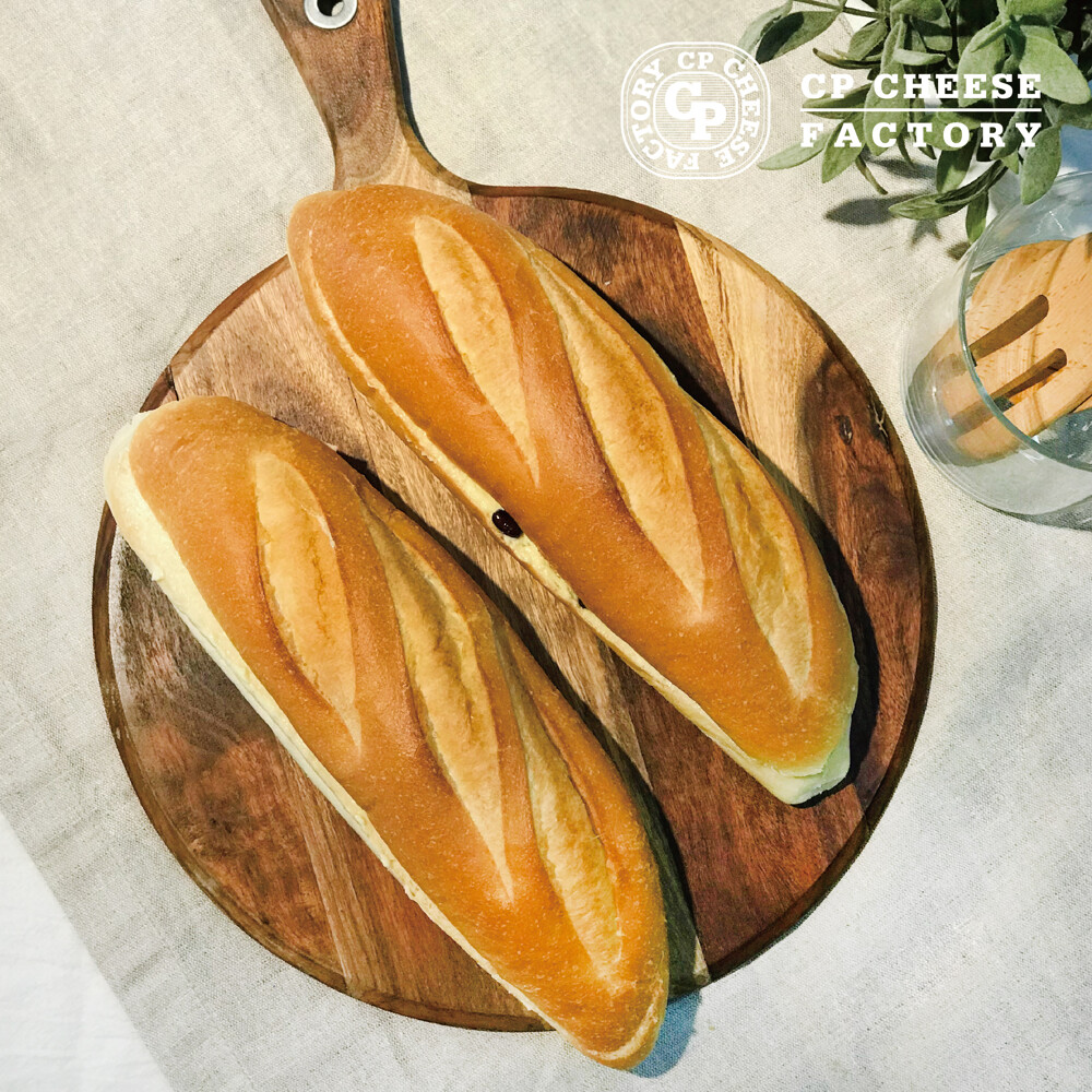 180G±10% 蛋奶素 起司成份：高粉、糖、鹽、牛奶、乾酵母、奶油、魯邦風味液、糖霜奶油、 鐵塔奶油、糖粉。 起司紅豆成份：高粉、糖、鹽、牛奶、乾酵母、奶油、魯邦風味液、糖霜奶 油、鐵塔奶油、糖粉、