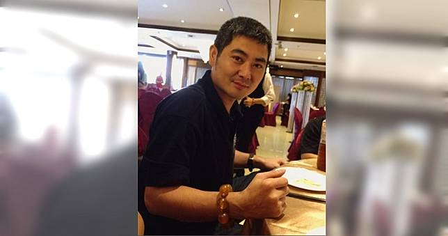 日嚼百檳榔長達21年　型男帥臉因口腔癌慘變大叔