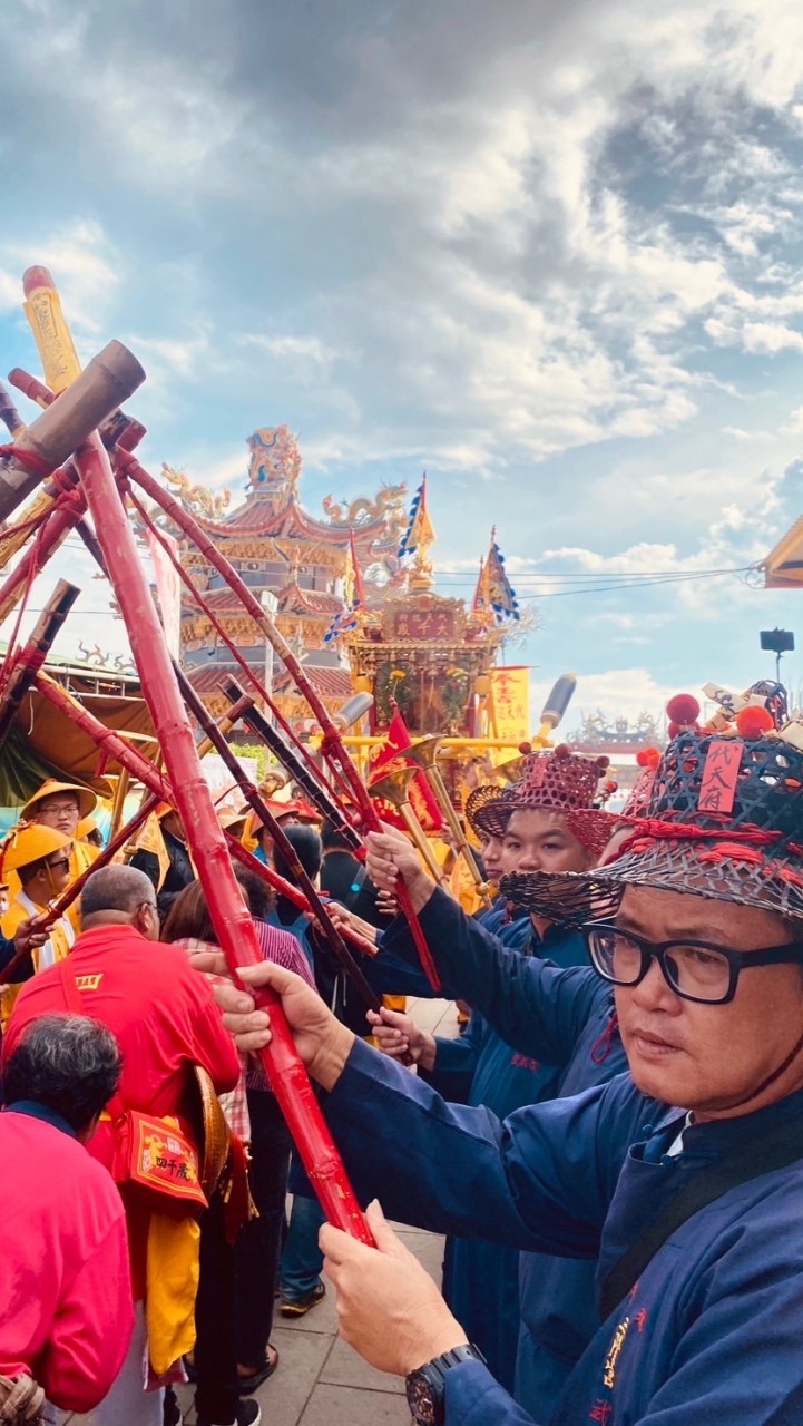 小琉球科巡大千歲轎班團
