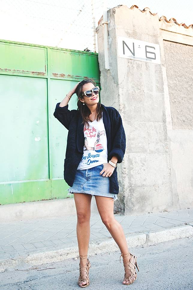 7 Cara Seru Pakai Rok Denim yang Wajib Kamu Coba