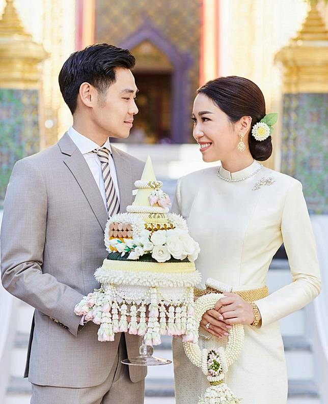 Hello Magazine Thailand | สวยหวานสมกับเป็นเจ้าสาว! " ปิ๋ม-ณัฐปรี" และ