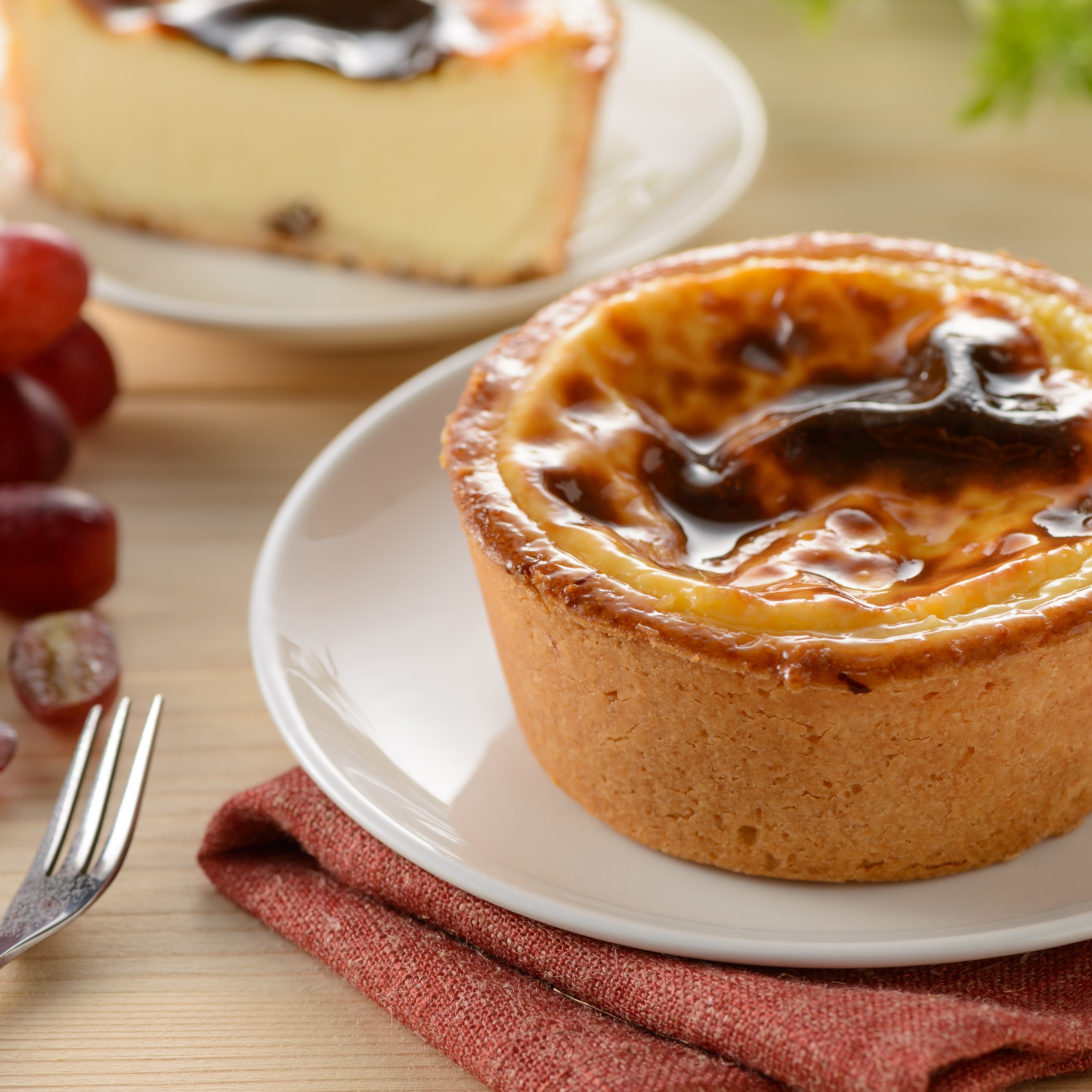 德式乳酪塔 4顆入/盒 丨徳式布丁塔丨爽口塔皮 X 香濃塔餡丨KING SIZE丨特濃起司 VS 酒漬葡萄乾丨下午茶丨甜點 ❤ 滿1500免運 ❤