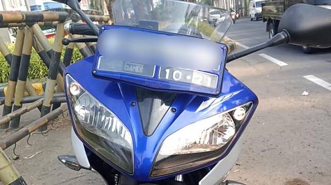 Polisi Menilang Yamaha R15 Lawas Karena Tak Paham Fitur