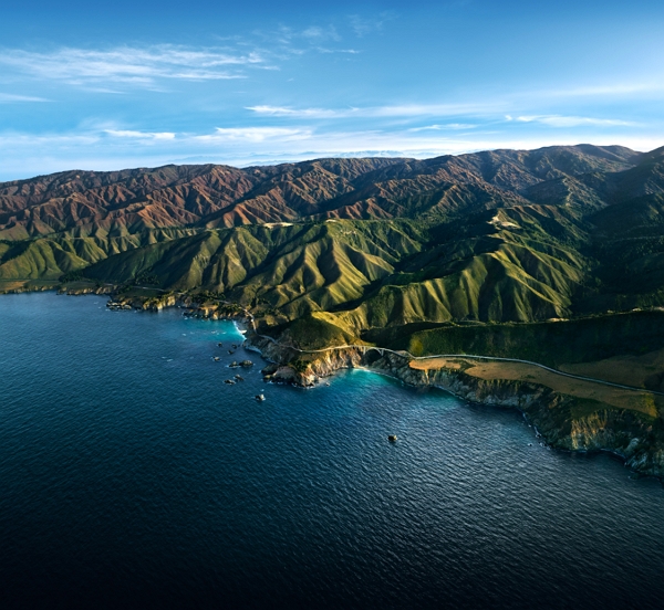 國外攝影師為了重現macOS Big Sur預設桌布，租了直昇機重現場景