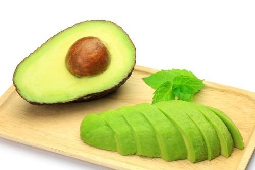 カロリーは高いのに減量向き 知られざる アボカドユッケ の魅力に迫る オリーブオイルをひとまわしニュース